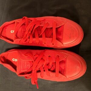 Converse Kids Low-Top Sneakers in Red